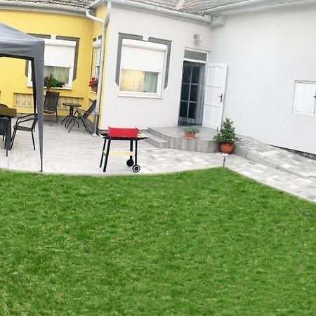 Viktor Apartmanhaz Zamárdi Exterior photo