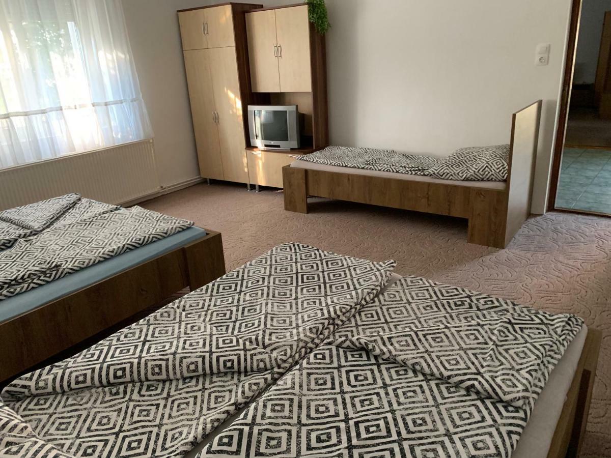 Viktor Apartmanhaz Zamárdi Exterior photo
