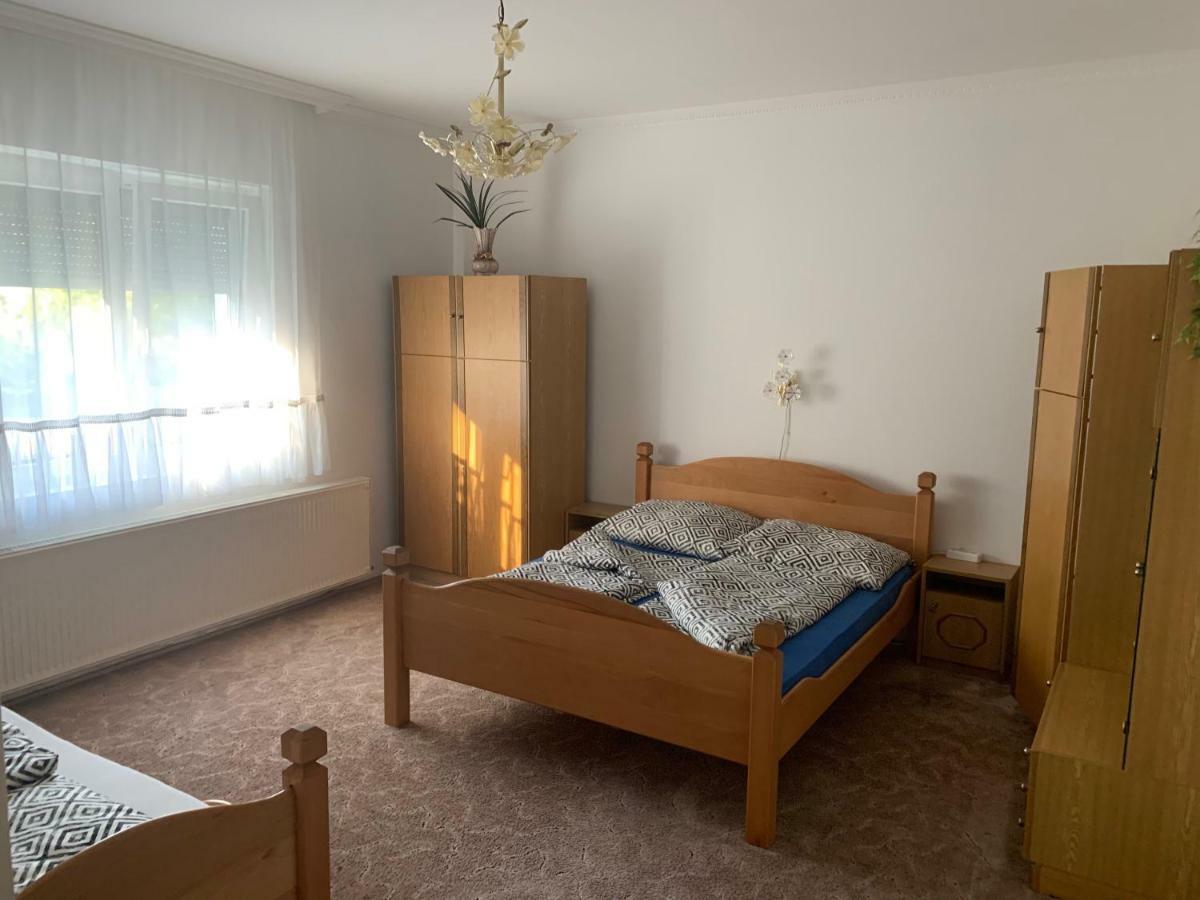 Viktor Apartmanhaz Zamárdi Exterior photo